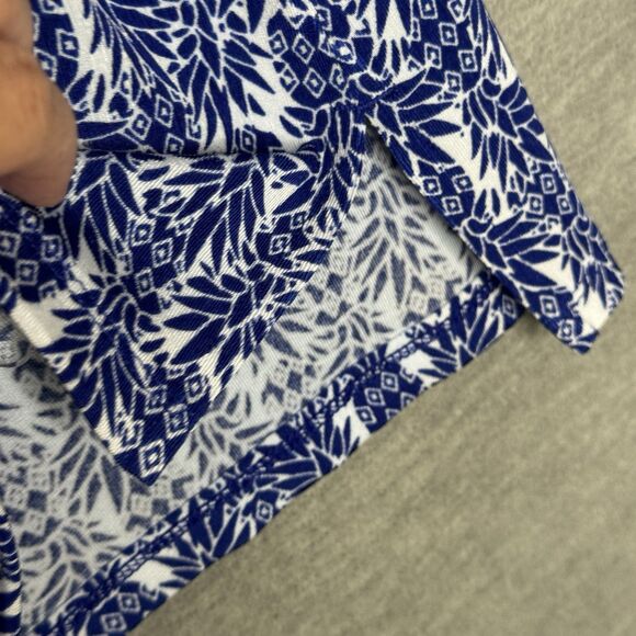Chico's Travelers Tunic Top Size 1 M(8) Shirt Blue White Pineapple Printed Beach - Picture 6 of 8